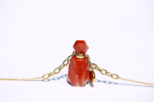 Collier fiole jaspe rouge; collier jaspe rouge; collier pierre naturelle; collier lithothérapie; signature minérale ; signature minerale