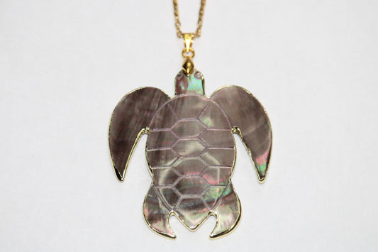 Signature Minérale; collier en pierre naturelle; collier en nacre; collier tortue; tortue lithothérapie; lithotherapie