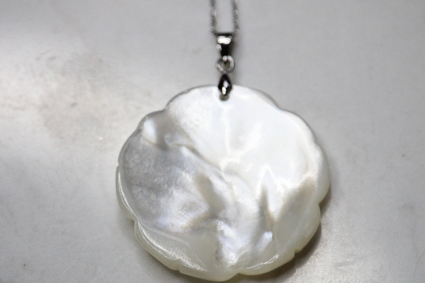 Collier de Rose en Nacre