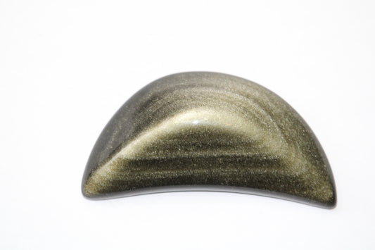 Lune en obsidienne dorée ; obsidienne dorée ; lune en pierre naturelle ; lithothérapie ; lithotherapie ; signature minérale ; signature minérale ; pierre naturelle ; pierres naturelles