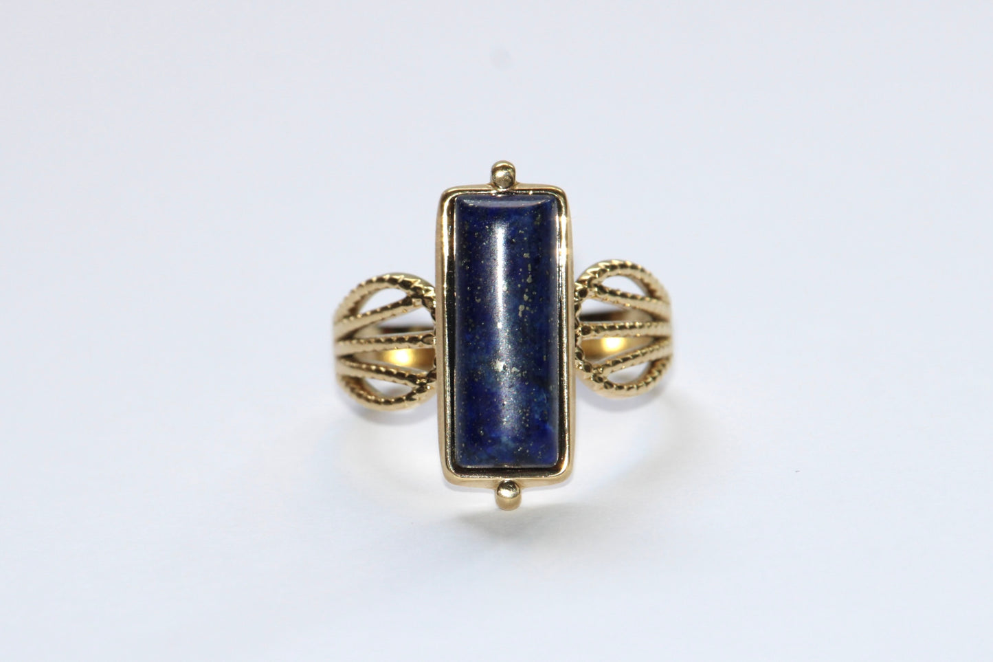 ague acier inoxydable en pierre naturelle de Lapis Lazuli ; Bague en Lapis Lazuli ; Bague en acier inoxydable et en Lapis Lazuli 