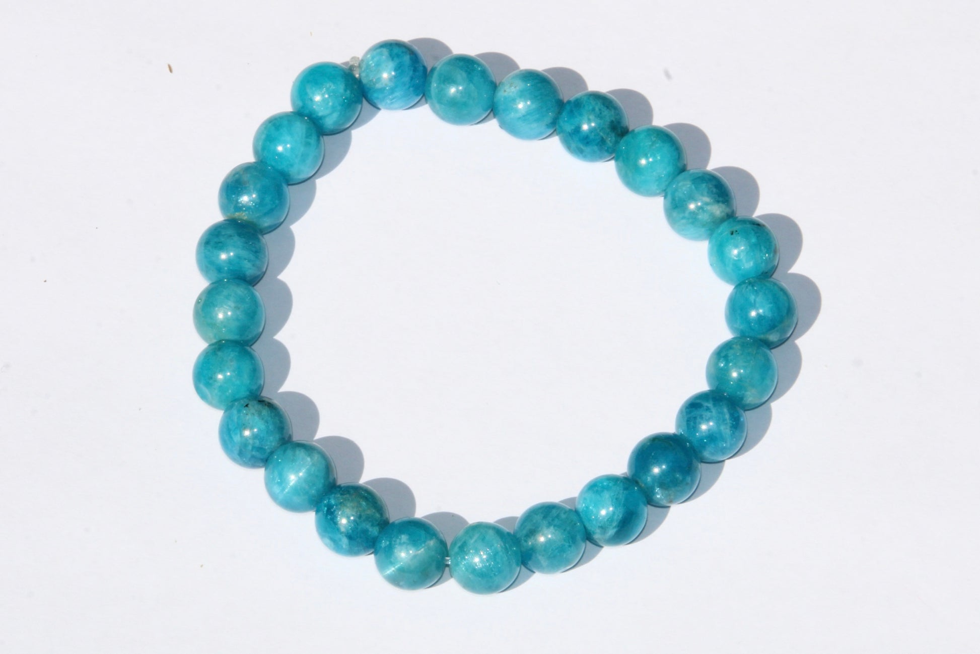 Bracelet en Apatite Bleue ; bracelet en pierres naturelles d'apatite bleue ; bracelet pierre naturelle apatite bleue ; bracelet en pierre naturelles 