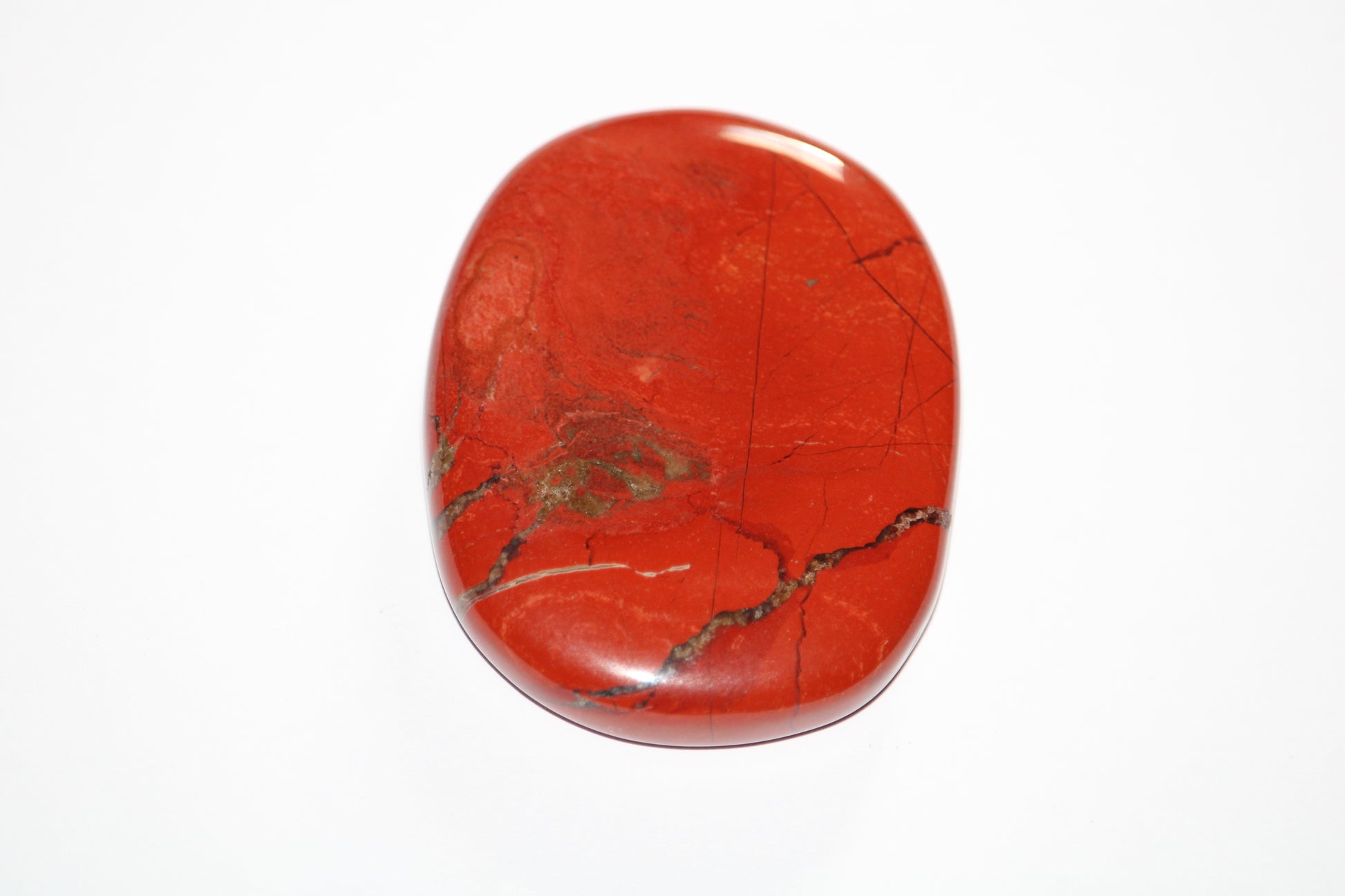 Galet en pierre naturelle de jaspe rouge ; jaspe rouge ; pierre naturelle de jaspe ; lithothérapie et jaspe rouge ; lithotherapie ; signature minérale ; boutique de pierre en ligne 