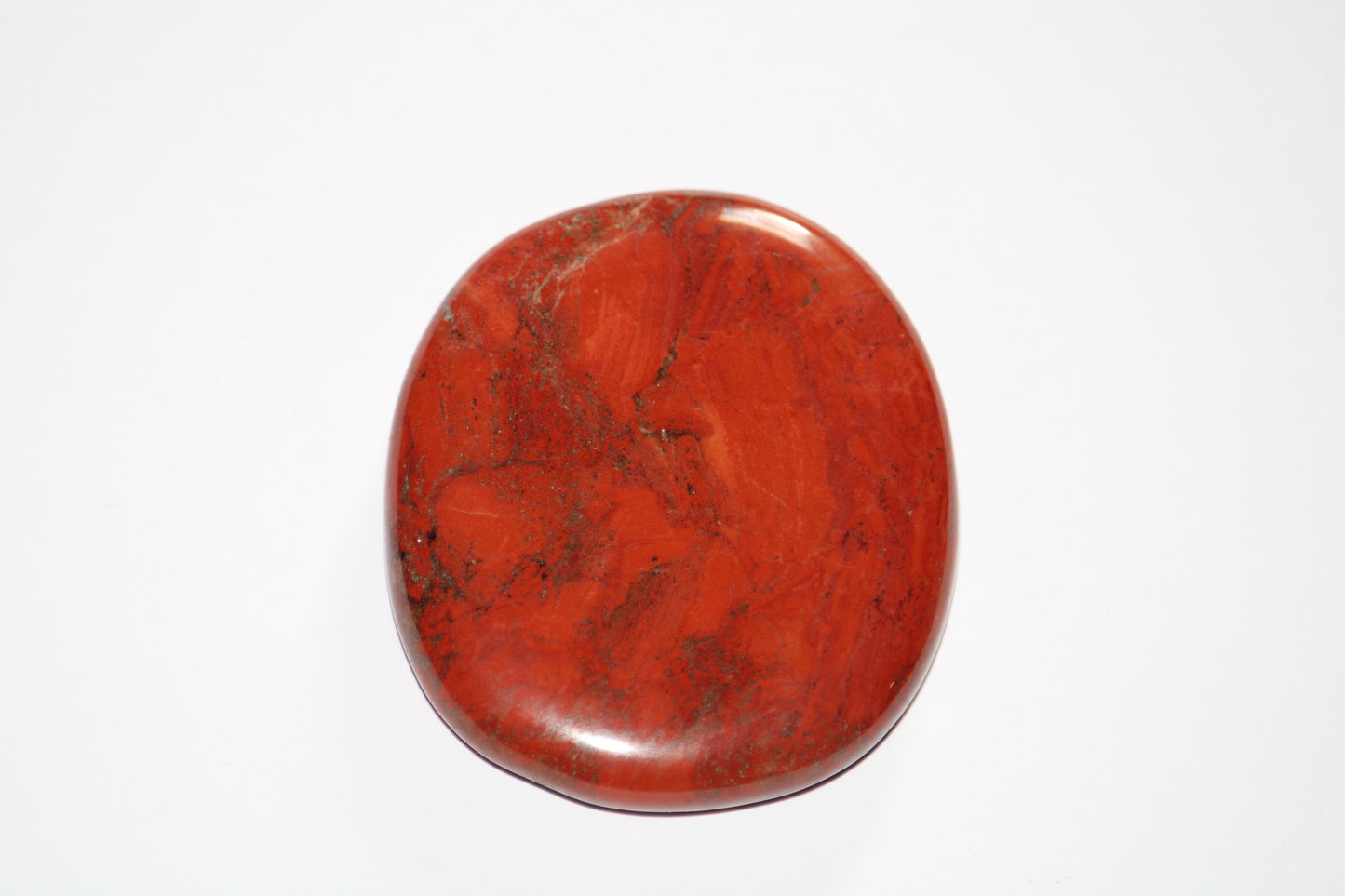 Galet en pierre naturelle de jaspe rouge ; jaspe rouge ; pierre naturelle de jaspe ; lithothérapie et jaspe rouge ; lithotherapie ; signature minérale ; boutique de pierre en ligne 