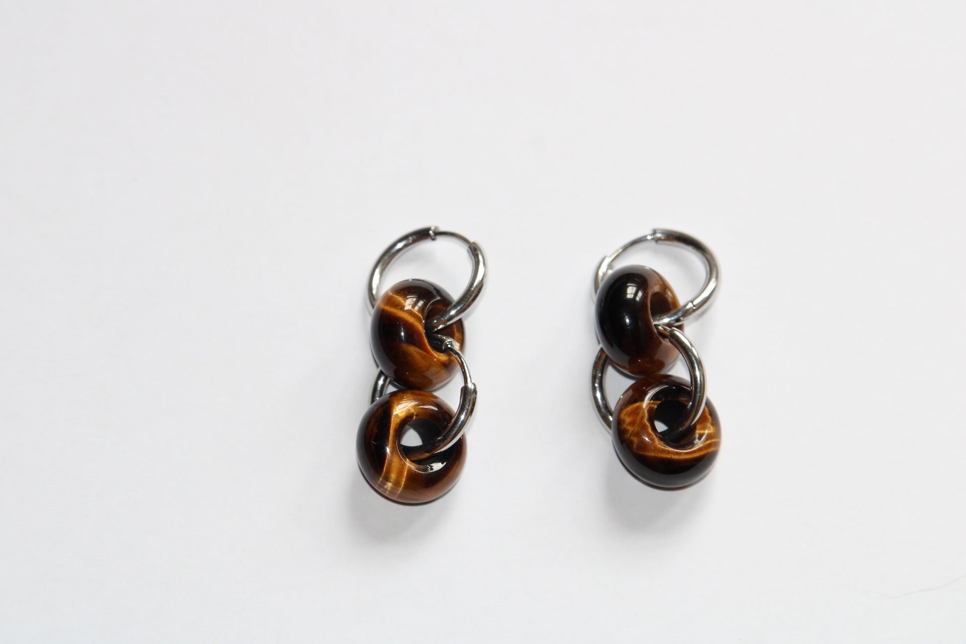 Boucles d'oreilles en acier inoxydable et en pierres naturelles d'Oeil de Tigre ; Boucles d'oreilles en pierres naturelles ; Boucles d'Oreilles en oeil de tigre